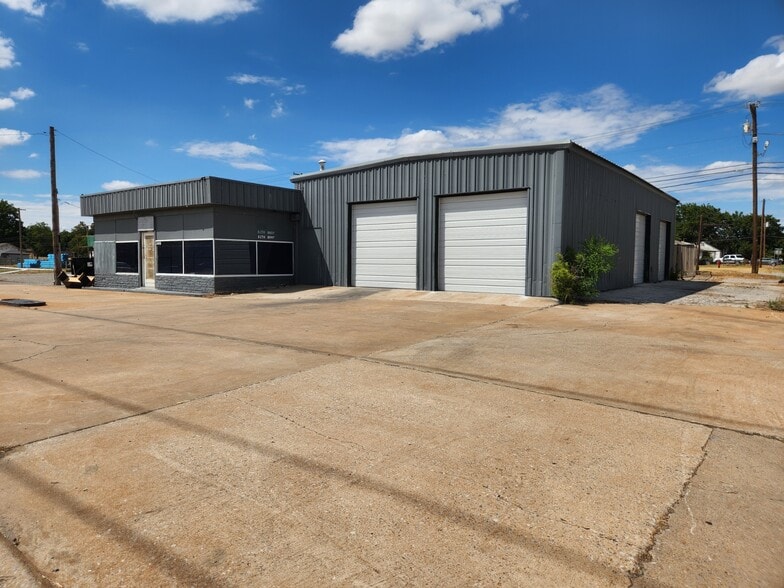 1301 NW Cache Rd, Lawton, OK à louer - Photo du bâtiment - Image 1 de 24