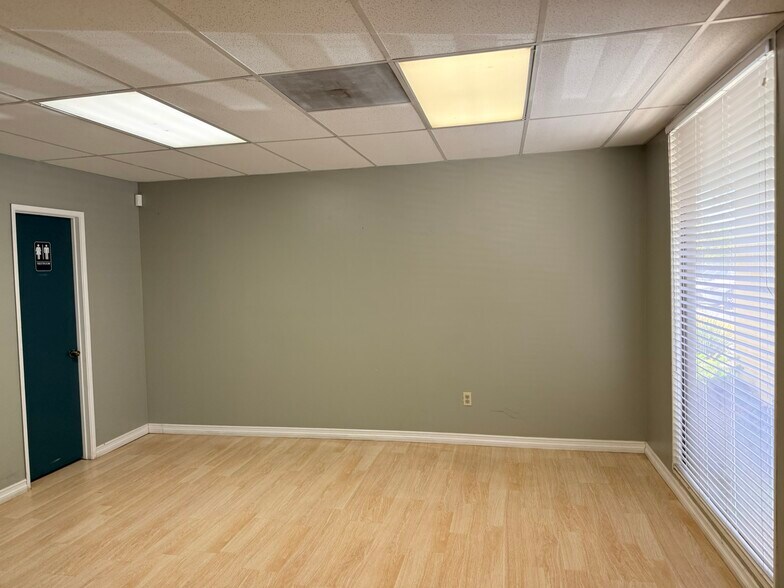 9655 Monte Vista Ave, Montclair, CA à louer - Photo du bâtiment - Image 3 de 8