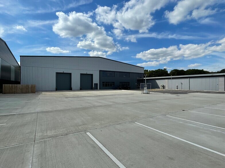First Av, Finningley for sale - Building Photo - Image 2 of 9
