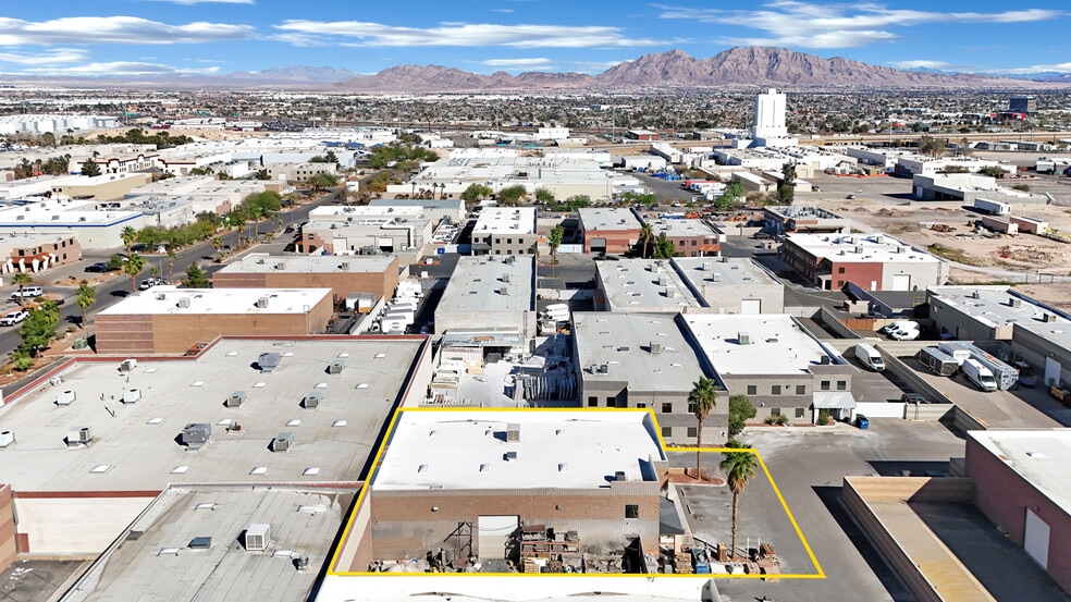2860 N Commerce St, North Las Vegas, NV for lease - Building Photo - Image 2 of 5
