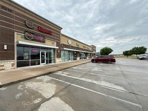 1310 Northpark Dr, Kingwood, TX à louer Photo intérieure- Image 2 de 13