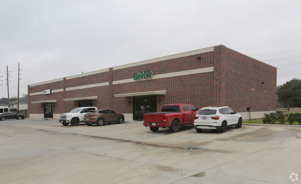 1237 Crabb River Rd, Richmond, TX for lease - Building Photo - Image 1 of 10