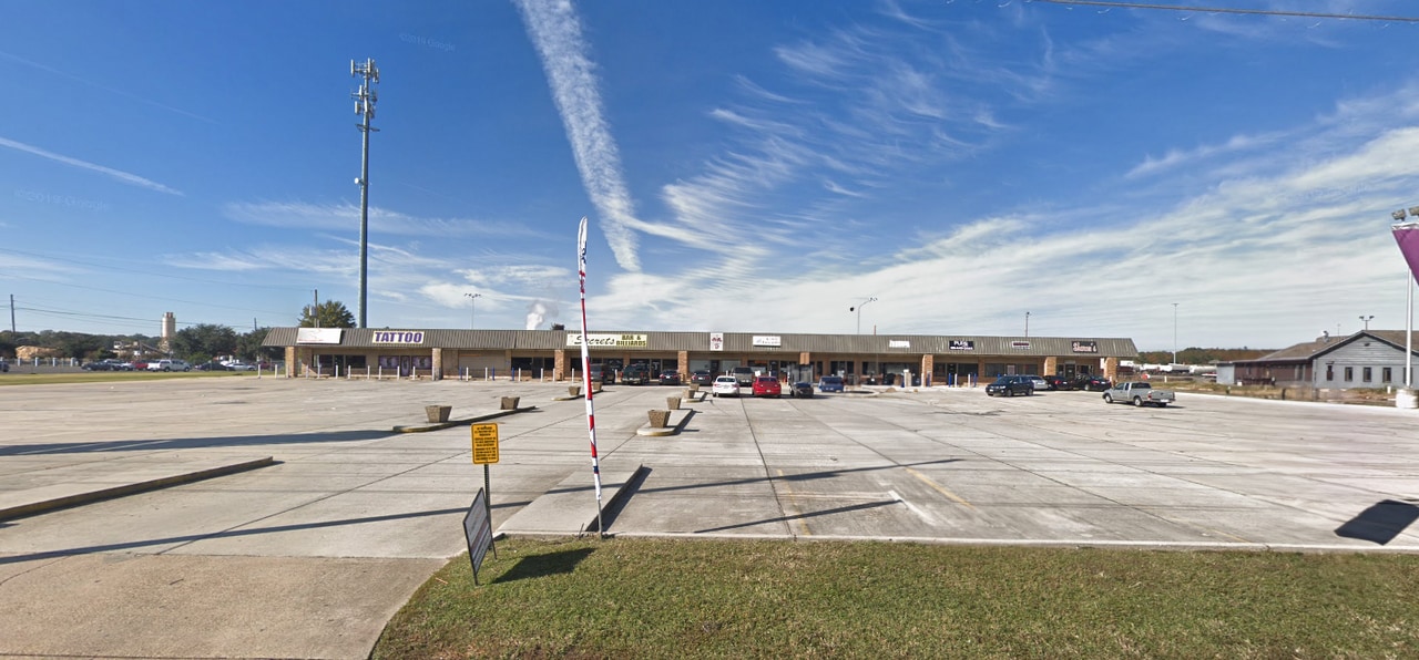 6934-6958 Jewella Ave, Shreveport, LA for lease Building Photo- Image 1 of 4