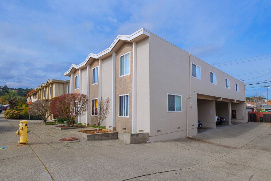 432 Richmond Dr, Millbrae, CA à vendre - Photo du bâtiment - Image 2 de 31
