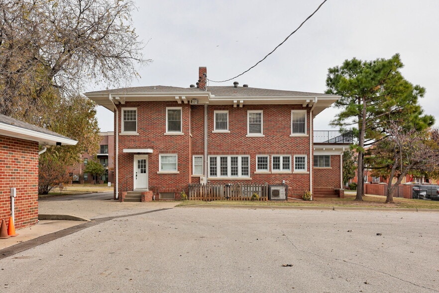 1319 N Classen Dr, Oklahoma City, OK à louer - Photo du bâtiment - Image 2 de 64