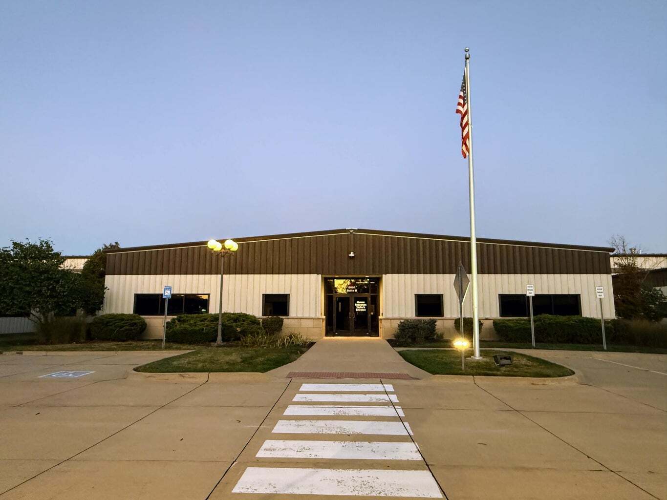 6001 W Van Horn Tavern Rd, Columbia, MO for lease Building Photo- Image 1 of 4