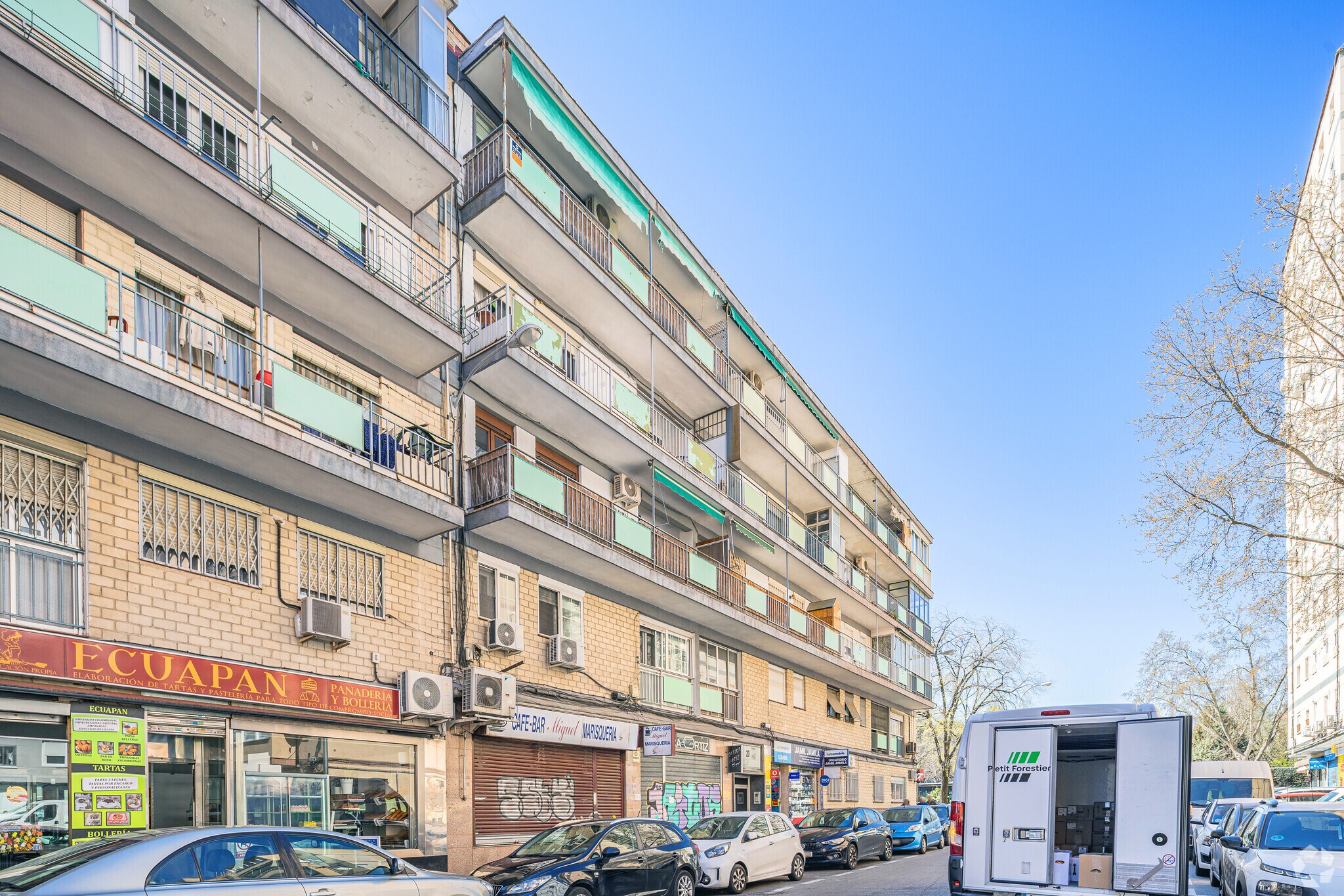 Multifamily in Madrid, Madrid for sale Primary Photo- Image 1 of 2