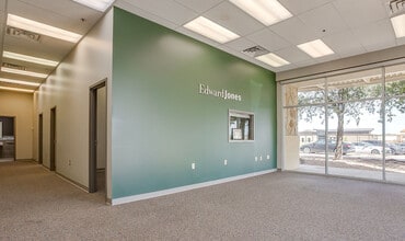 6710 Hawks Creek Ave, Westworth Village, TX for lease Interior Photo- Image 2 of 5