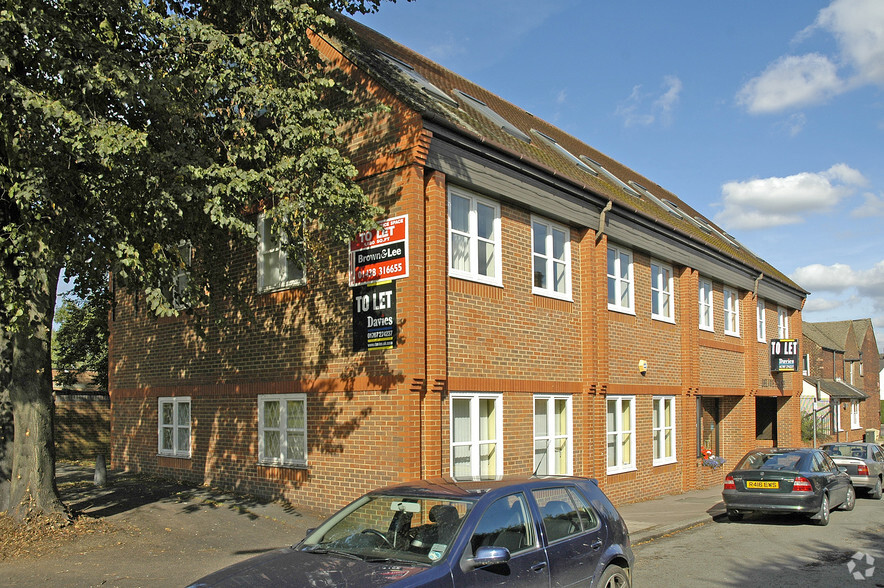 Bell Ln, Stevenage for lease - Primary Photo - Image 1 of 1