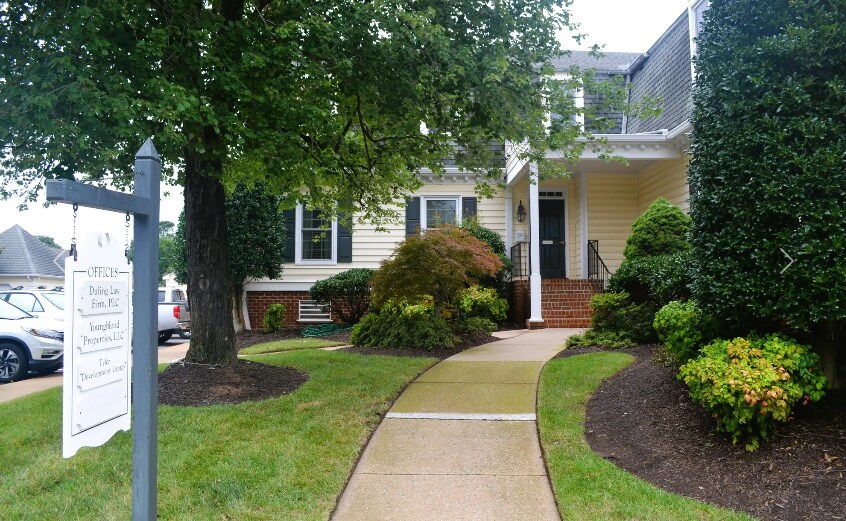 7309 Hanover Green Dr, Mechanicsville, VA à vendre - Photo du bâtiment - Image 2 de 15