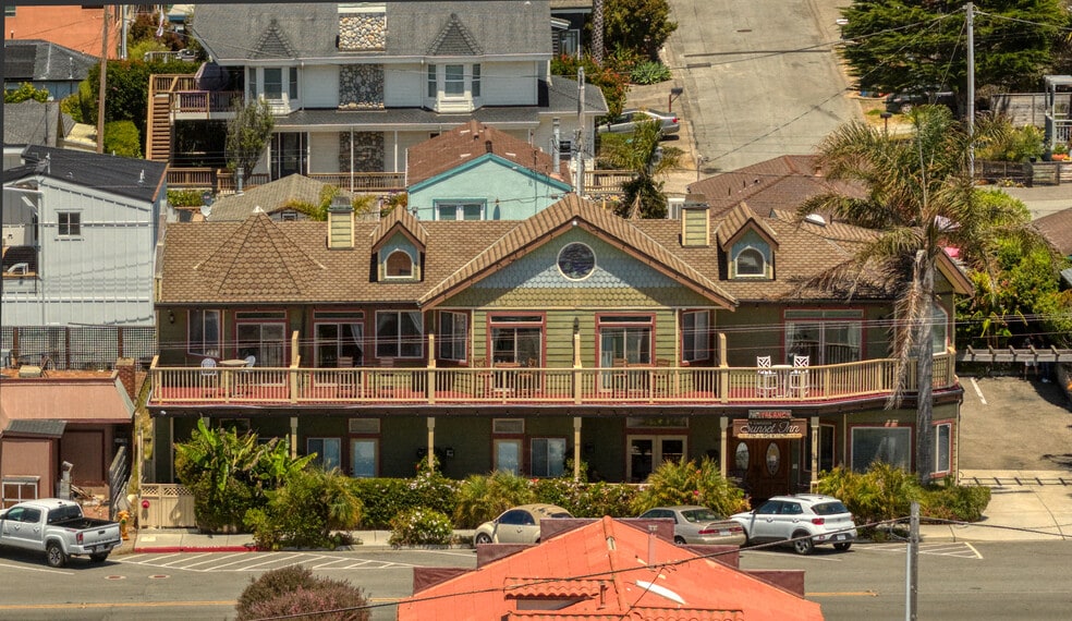 95 S Ocean Ave, Cayucos, CA à vendre - Photo du bâtiment - Image 3 de 67
