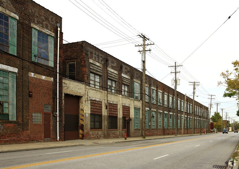 10610 Berea Rd, Cleveland, OH à vendre - Photo du bâtiment - Image 3 de 6