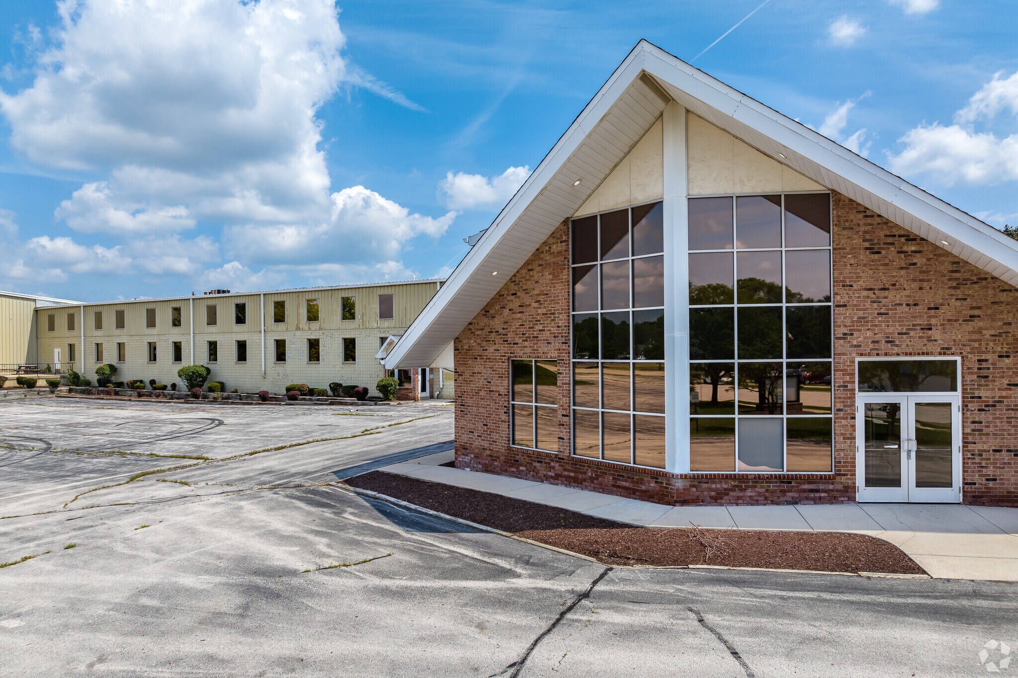 7900 W Tower Ave, Milwaukee, WI for sale Building Photo- Image 1 of 33