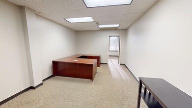 6800 Park Ten Blvd, San Antonio, TX for lease Interior Photo- Image 1 of 5