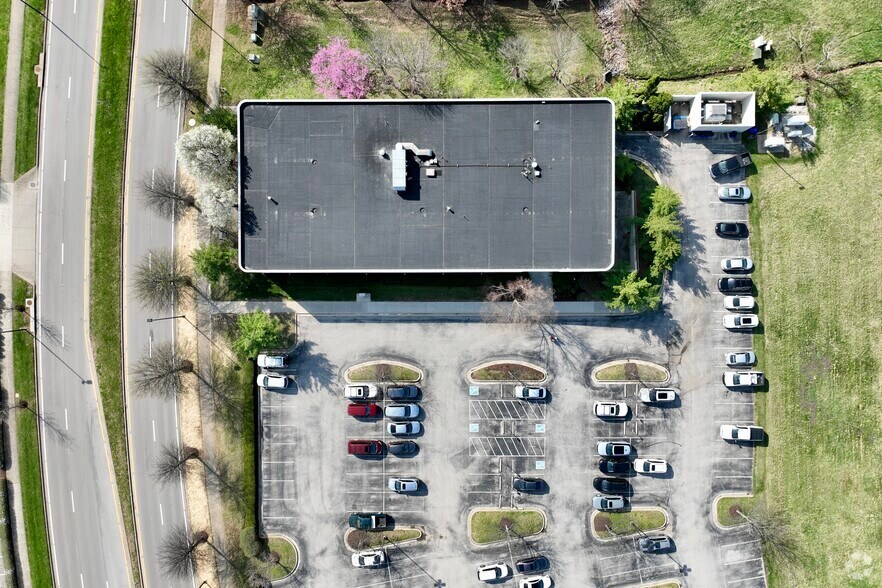 2517 Sir Barton Way, Lexington, KY à louer - Aérien - Image 3 de 5