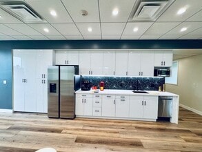 11965 Venice Blvd, Los Angeles, CA for lease Building Photo- Image 2 of 13