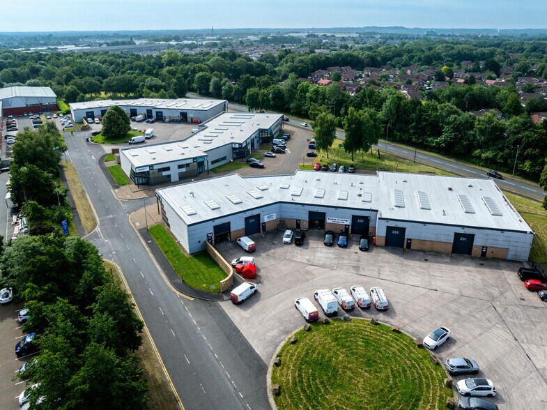 Europa Blvd, Warrington à louer - Photo du bâtiment - Image 2 de 7