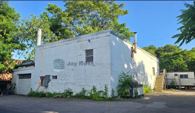 134 East St, Weymouth, MA à vendre - Photo du bâtiment - Image 2 de 2