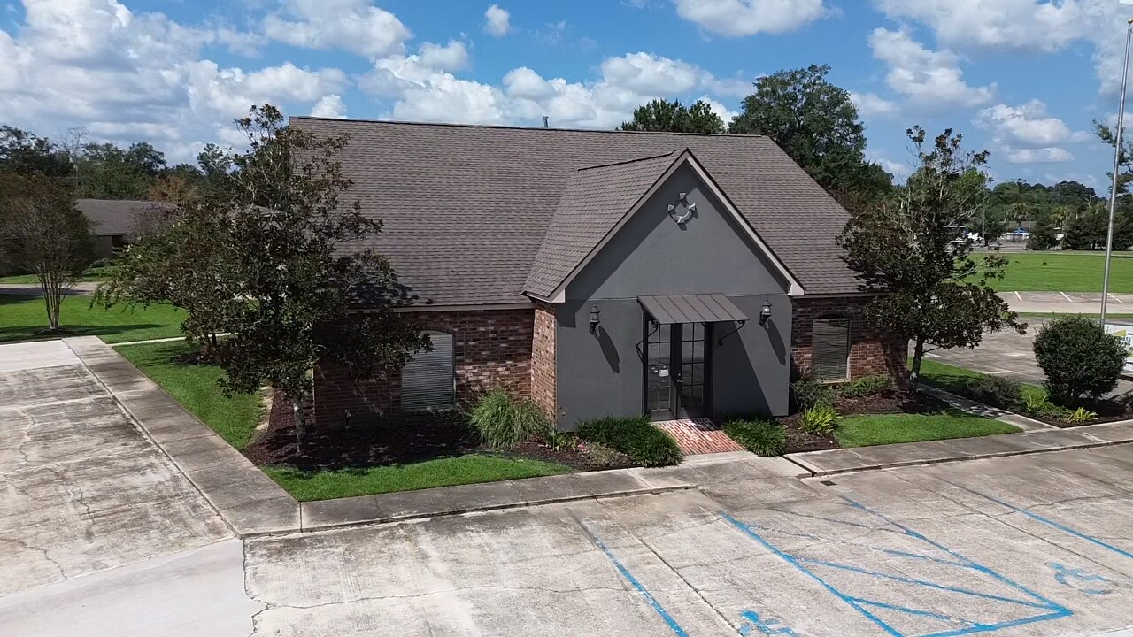 7700 Vincent Rd, Denham Springs, LA à vendre Photo du bâtiment- Image 1 de 11
