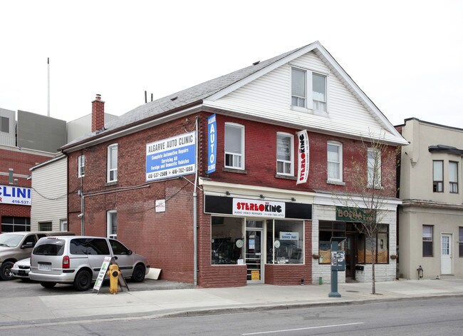 Plus de détails pour 3331-3333 Dundas St, Toronto, ON - Commerce de détail à louer