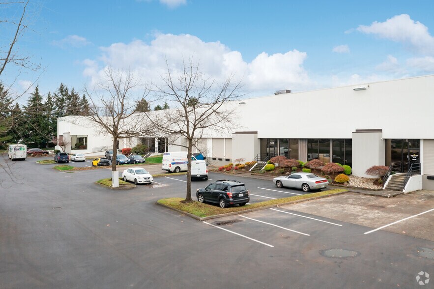 7015-7035 S 212th St, Kent, WA for lease - Building Photo - Image 2 of 9