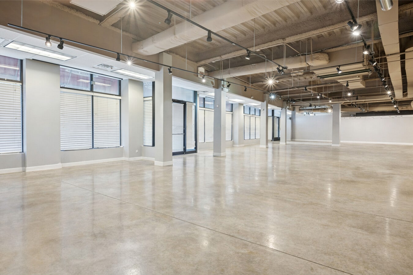 4420-4428 N Clark St, Chicago, IL 60640 - Unité 4422 -  - Photo intérieure - Image 1 of 10