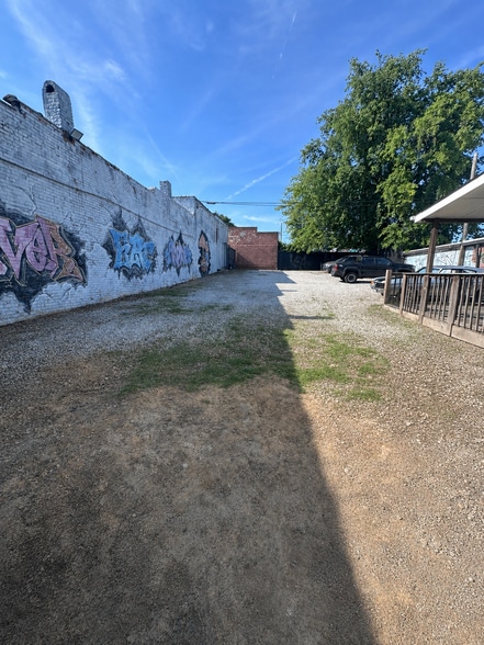 826 SW Ralph David Abernathy Blvd, Atlanta, GA for lease - Building Photo - Image 2 of 8