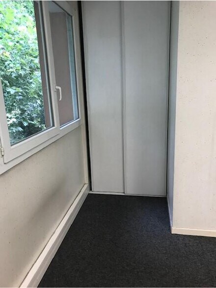 64 Allée De Bellefontaine, Toulouse for sale - Interior Photo - Image 2 of 4