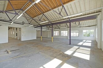 Burley Hill Trading Est, Leeds for lease Interior Photo- Image 1 of 5