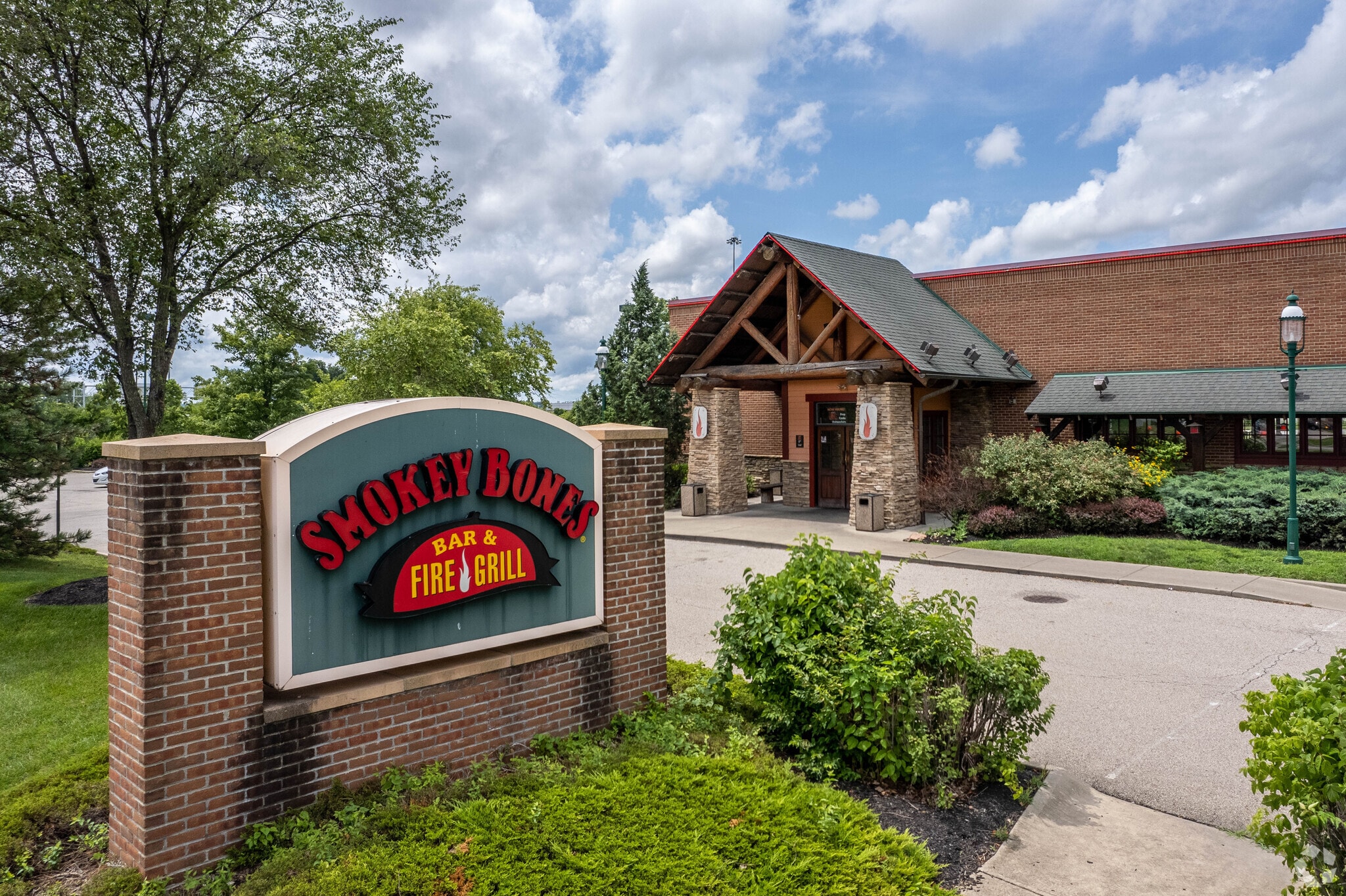 9484 Civic Centre Blvd, West Chester, OH for lease Building Photo- Image 1 of 5