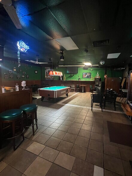 705 Roosevelt Ave, San Antonio, TX à vendre - Photo du bâtiment - Image 3 de 6