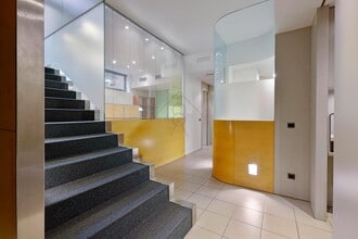 Office/Retail in Barcelona, Barcelona for lease Interior Photo- Image 2 of 18