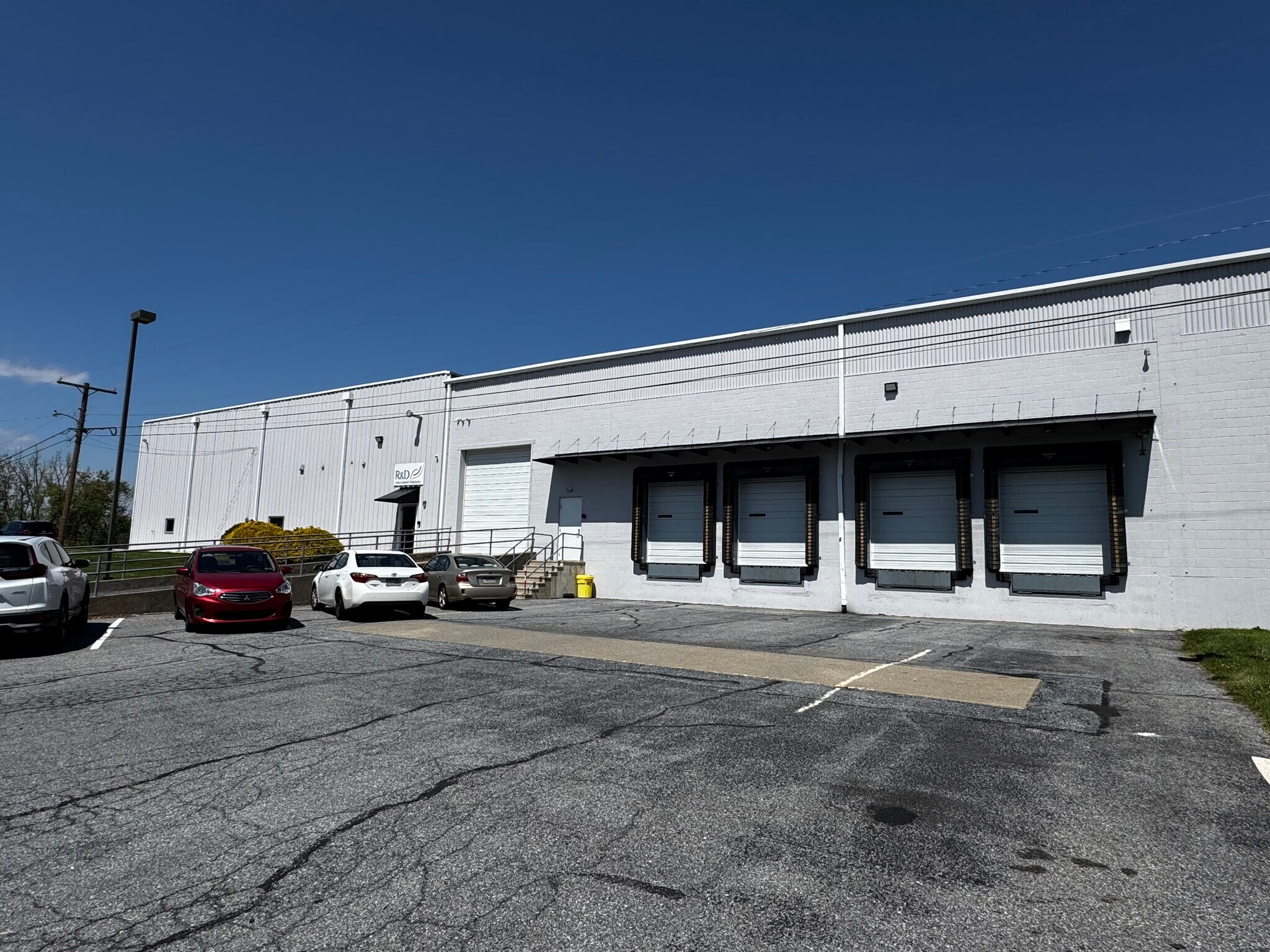 1660 E Race St, Allentown, PA for lease Primary Photo- Image 1 of 3