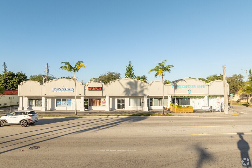 1200-1220 S Federal Hwy, Dania, FL à louer - Photo du bâtiment - Image 3 de 7