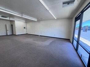 2920-2972 Churn Creek Rd, Redding, CA for lease Interior Photo- Image 1 of 3