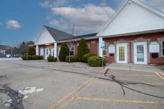 115-151 SULLYS Trl, Pittsford, NY à louer Photo du bâtiment- Image 2 de 61