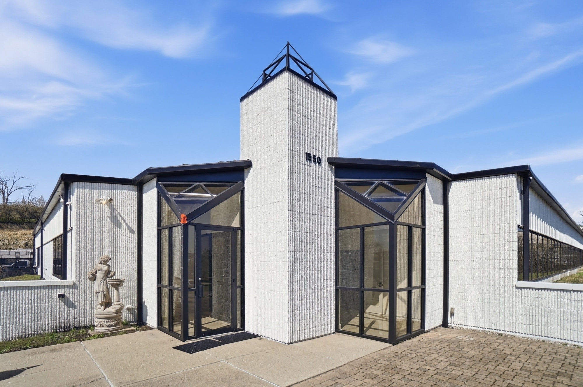 1550 Magnolia Dr, Cincinnati, OH for lease Primary Photo- Image 1 of 69