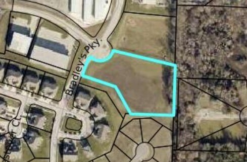 Bradley's Pkwy, Peculiar, MO à vendre - Photo principale - Image 1 de 1