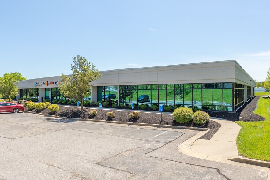 4123 Olympic Blvd, Erlanger, KY à louer - Photo du bâtiment - Image 2 de 2