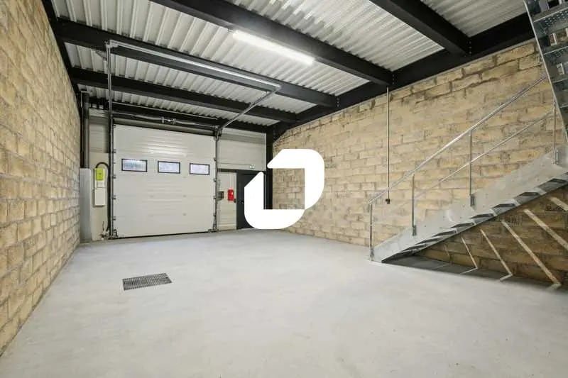 Flex in Épinay-sur-Seine for lease Building Photo- Image 1 of 14