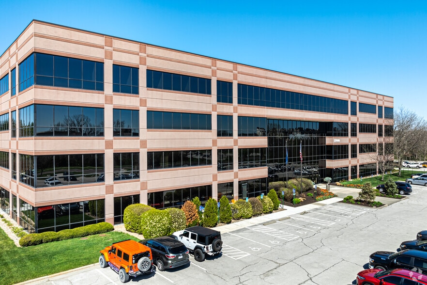 12900 Foster St, Overland Park, KS for lease - Building Photo - Image 1 of 10
