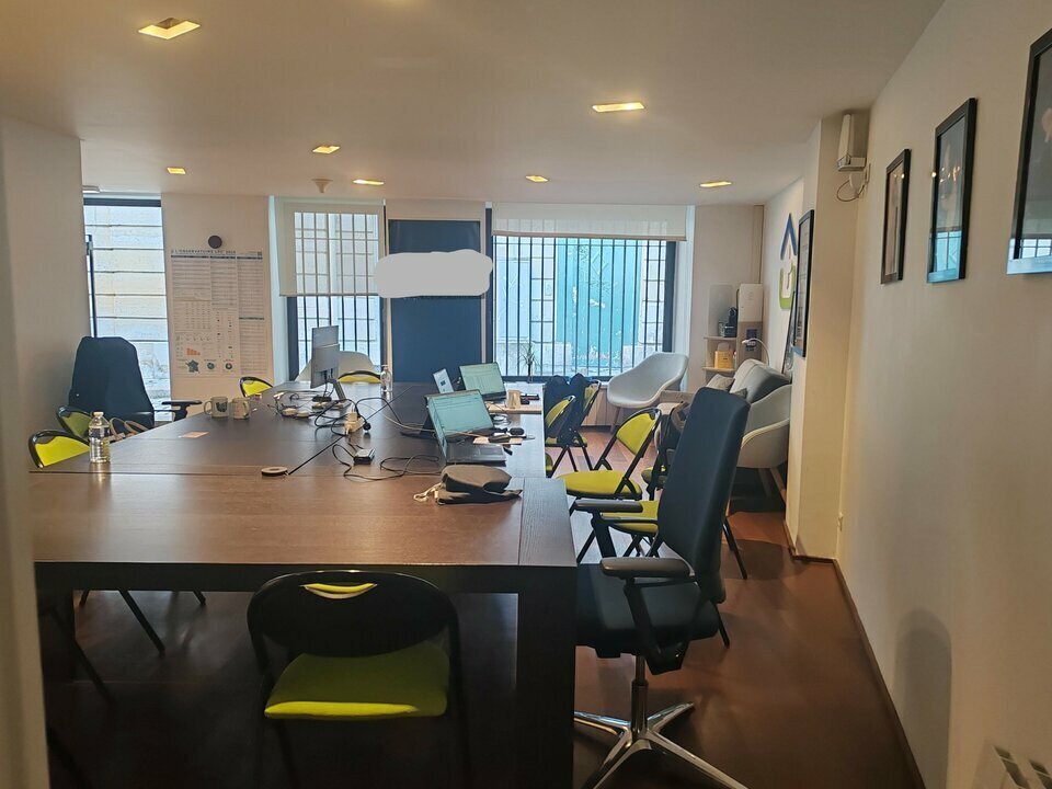 Office in Paris for sale Building Photo- Image 1 of 5