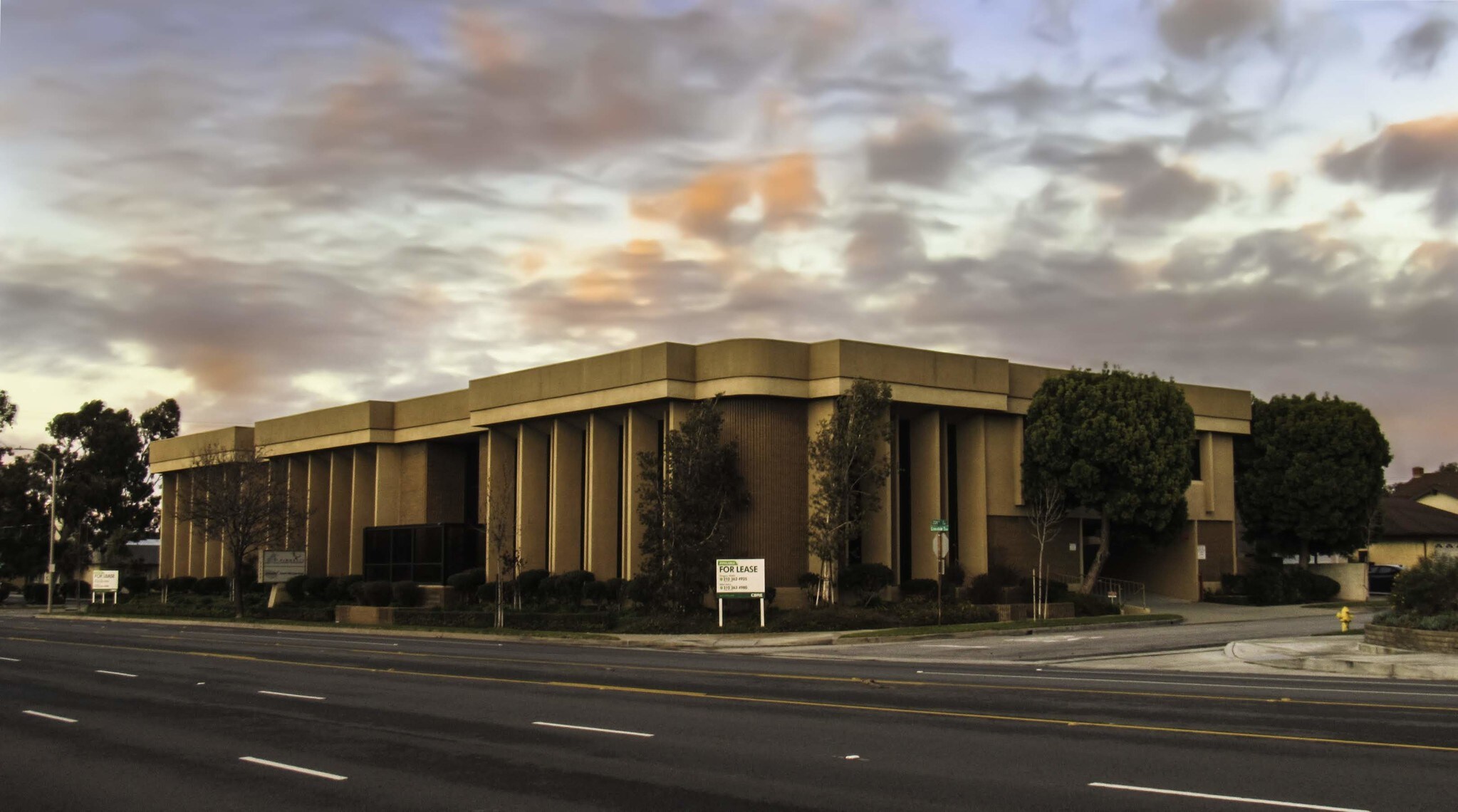 22700 Crenshaw Blvd, Torrance, CA à vendre Photo du bâtiment- Image 1 de 1