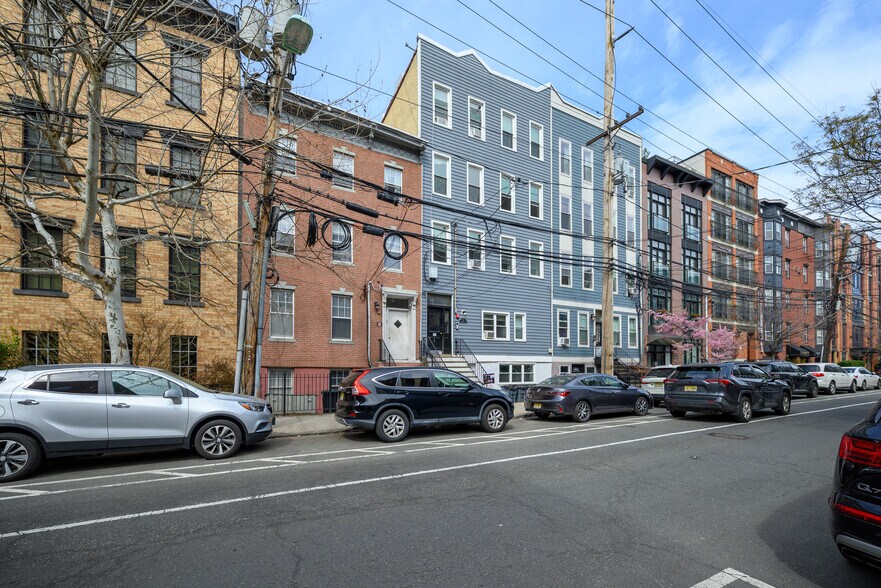 58 Madison St, Hoboken, NJ à vendre - Photo du bâtiment - Image 3 de 11