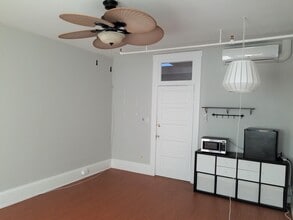 115 E 4th Ave, Mount Dora, FL for lease Interior Photo- Image 2 of 4
