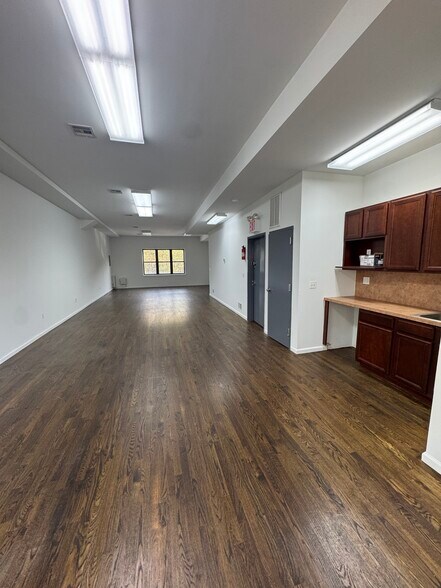 111 Storer Ave, Staten Island, NY à louer - Photo du bâtiment - Image 3 de 5