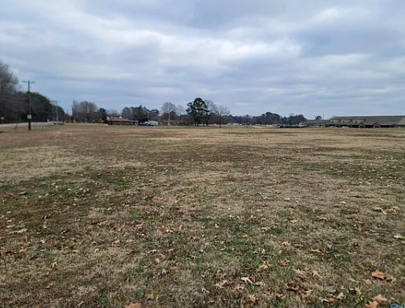 16296 Lucas Ferry Rd, Athens, AL à vendre - Photo du bâtiment - Image 2 de 2