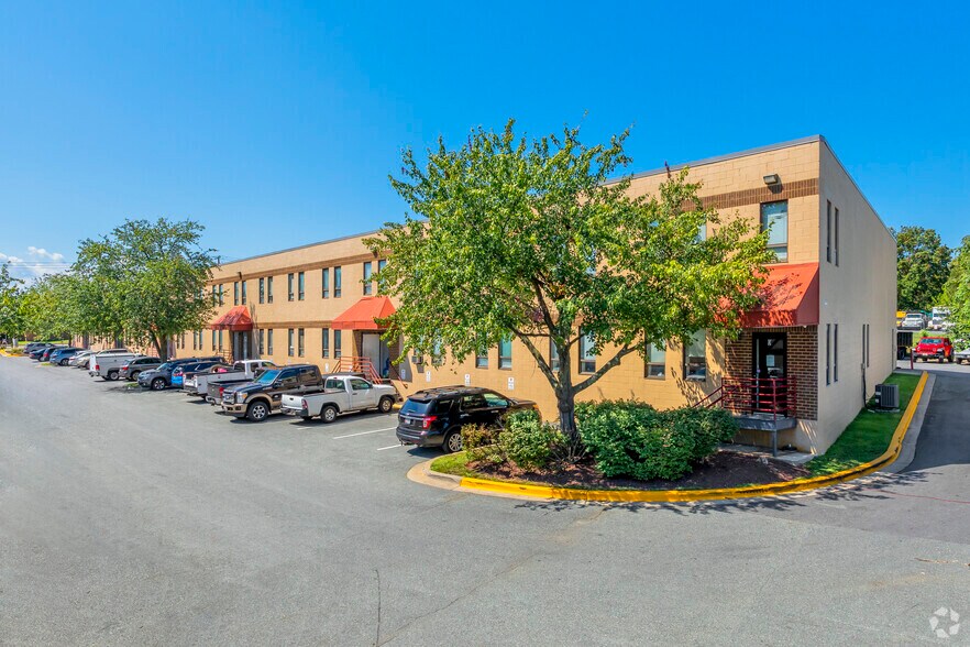 7609 Airpark Rd, Gaithersburg, MD for lease - Building Photo - Image 2 of 3