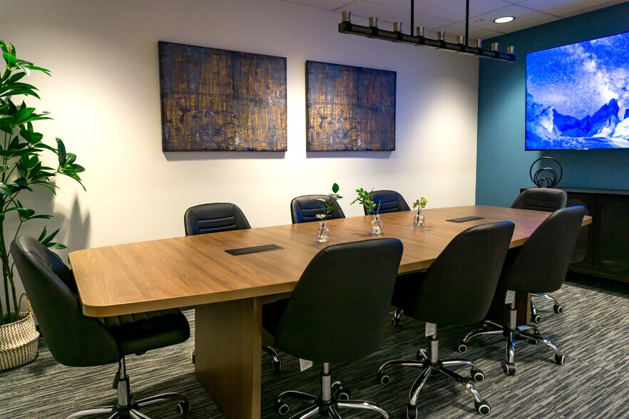 8637 Fredericksburg Rd, San Antonio, TX à louer - Photo du bâtiment - Image 2 de 15