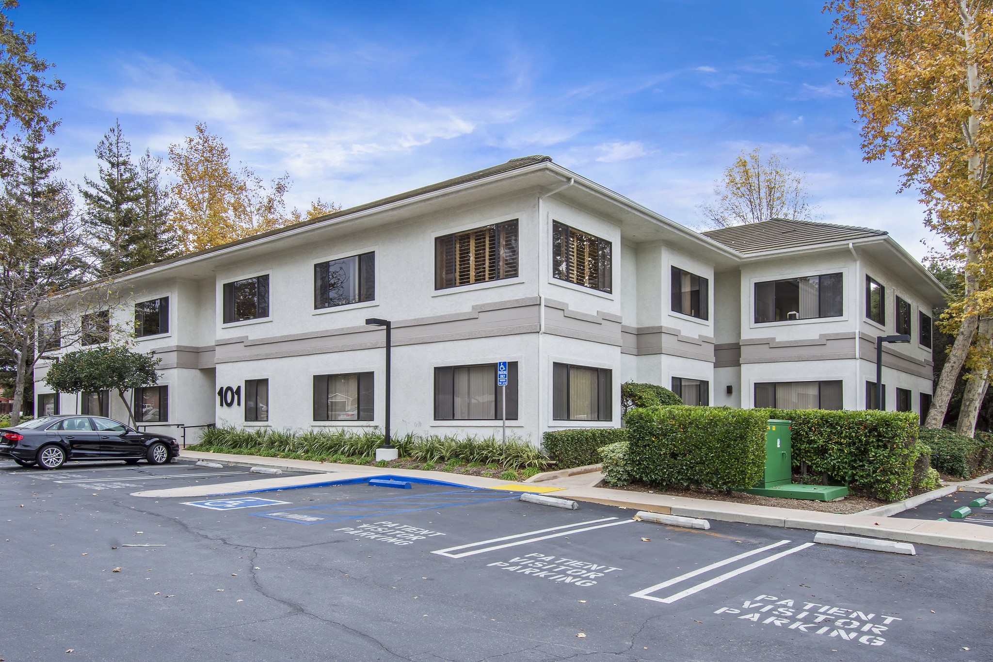 101 Hodencamp Rd, Thousand Oaks, CA for lease Primary Photo- Image 1 of 7